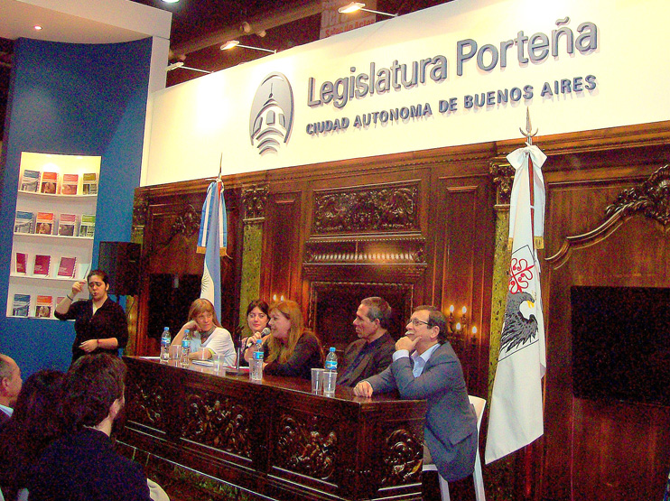 «Yo Sí Puedo» en la Feria del Libro