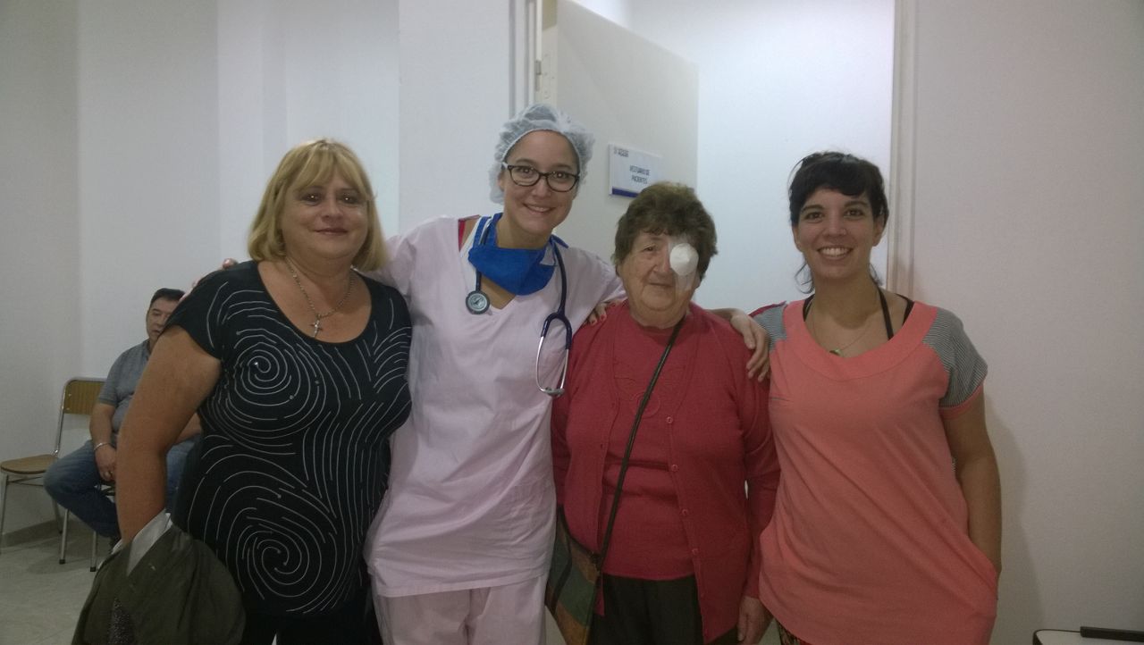 Operación Milagro convoca a médicos oftalmólogos  Cada vez más pacientes, de todo el país, concurren para ser atendidos en el Centro Oftalmológico Dr Ernesto Che Guevara, por ese motivo la Fundación UMMEP “Un Mundo Mejor es Posible”, otorgará becas a los médicos que por vocación deseen especializarse en el servicio de Cataratas, para que la misión llegue a cada argentino que lo necesite.