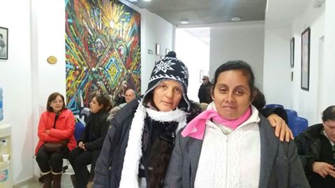 ¿Un imposible?. Ella me lo contó, “era muy difícil que yo me riera”. A su problema visual se le sumaba otros problemas de salud y como un circulo vicioso ella se fue abandonando. “Primero perdí la visión de un ojo, luego la del otro, y un día estaba totalmente ciega”. Le pregunte desde cuando, y me respondió que no recordaba.