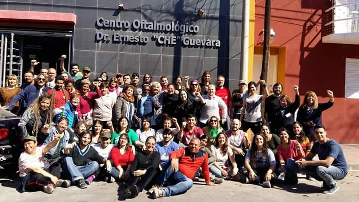 Manifiesto sobre Mais Médicos:  Como trabajadores y colaboradores de programas internacionalistas cubanos en salud, muchos de los cuales fuimos formados de manera totalmente gratuita en Cuba con el único compromiso de regresar a brindar lo aprendido allí donde seamos más necesarios, ratificamos que los colaboradores cubanos tienen vocación solidaria e internacionalista de trabajar allí donde se los necesite, ajenos a la lógica de lucrar con la enfermedad y sufrimiento de los más vulnerables