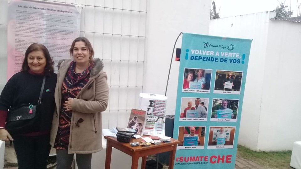OPERACIÓN MILAGRO PRESENTE EN EL MUSEO CASA «CHE»  En el dia de hoy 14 de junio, compañeras del grupo de apoyo del Centro Oftalmológico Dr. Ernesto Che Guevara se hicieron presentes en el museo emplazado en Alta Gracia donde tuvo residencia la infancia de Ernestito, como le decían.