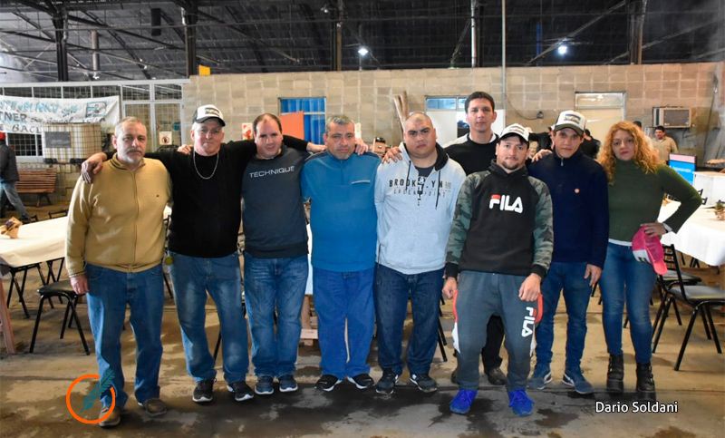 Se graduaron seis trabajadores del programa cubano de alfabetización «Yo sí Puedo» Las clases fueron dictadas en el centro municipal ASU y los alumnos fueron preparados por sus propios compañeros de trabajo.