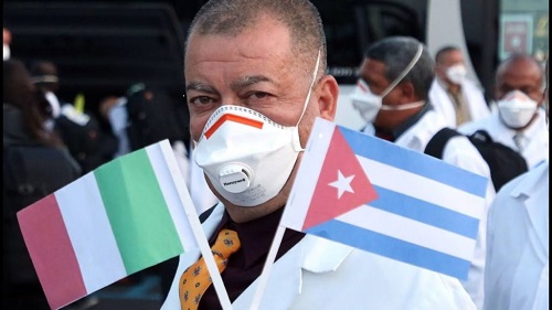 “No somos superhéroes, somos médicos revolucionarios”