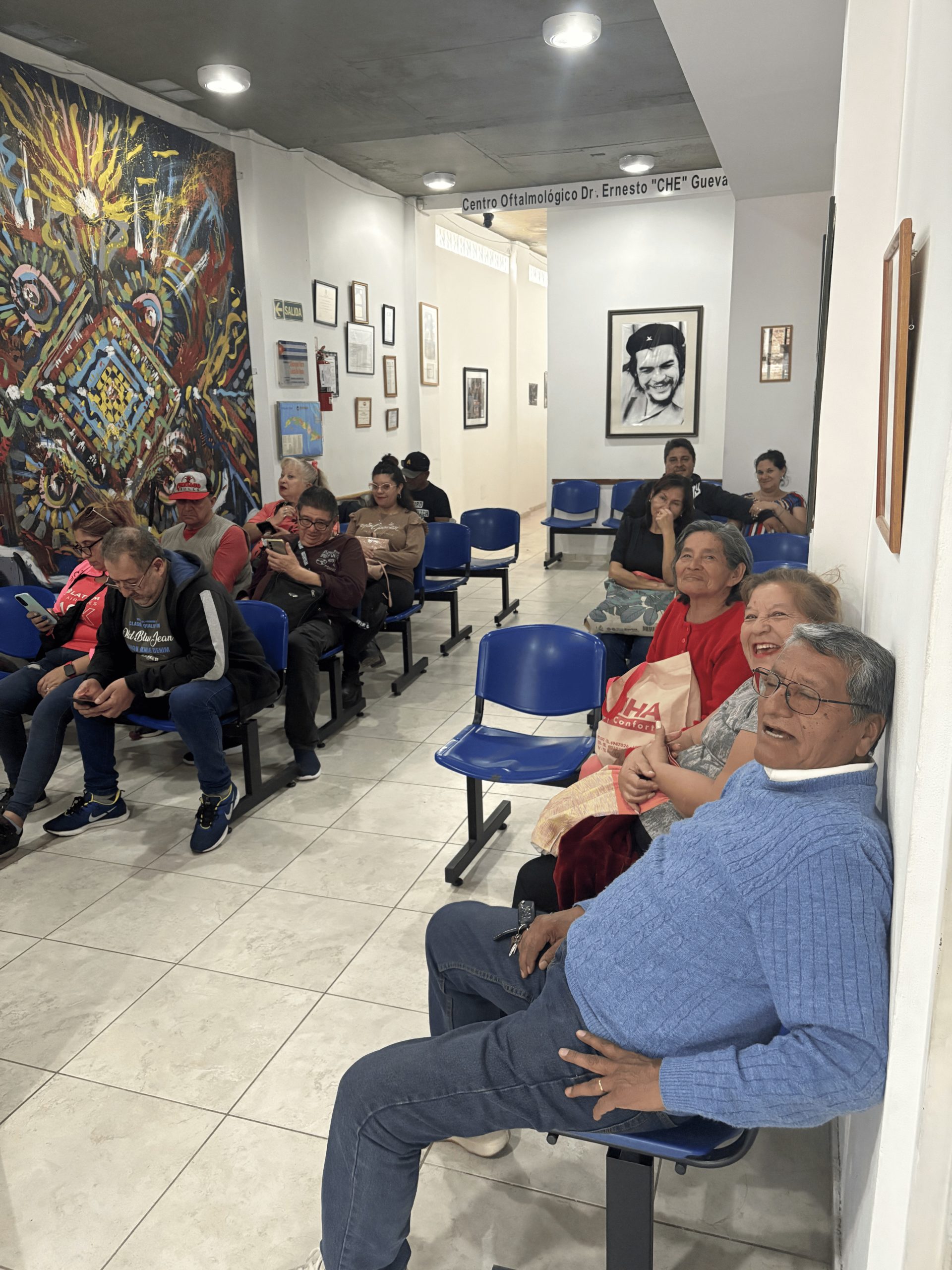 Centro Oftalmológico Che Guevara conmemoró el 58° aniversario de la caída en combate del Che y celebró 16 años de cirugías solidarias