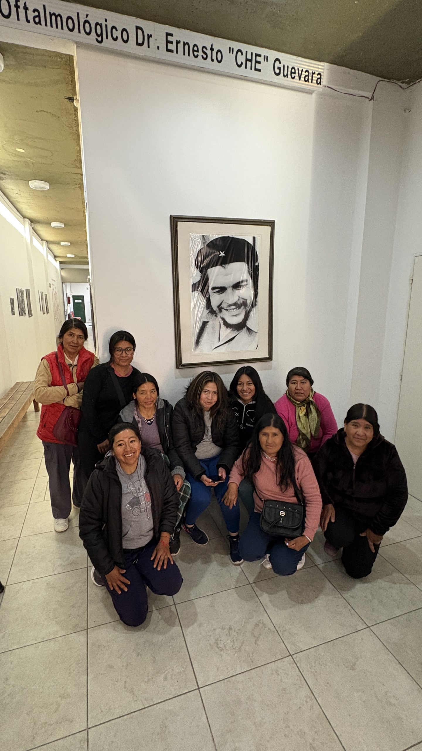 Tercer contingente del 2025 de Jujuy recibe cirugías en el Centro Oftalmológico Che Guevara y visibiliza su lucha frente a las consecuencias del negocio extractivista