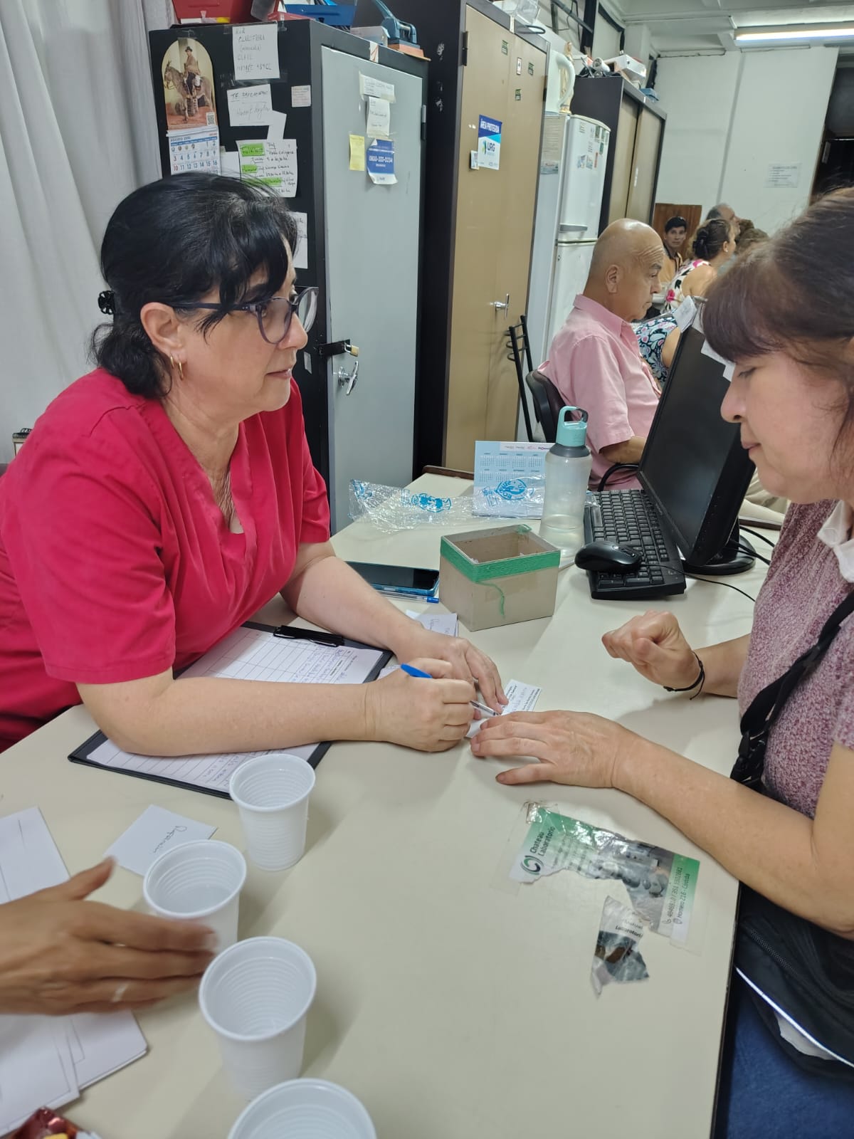 Jornada de pesquisas activas en centros de jubilados y centros vecinales de la ciudad de Córdoba