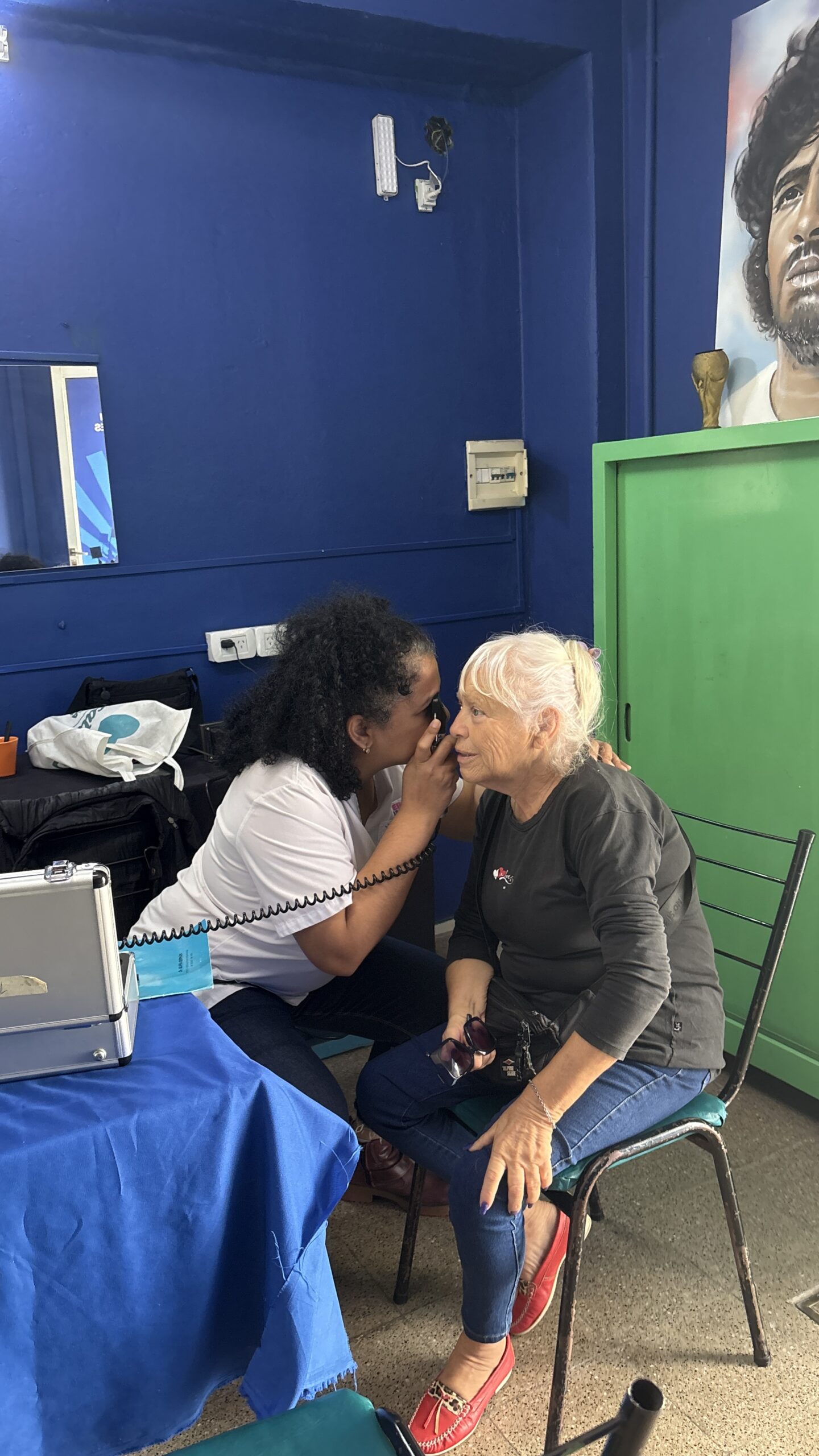 Operación Milagro: pesquisa oftalmológica en San Francisco atendió a 66 personas en el marco de un convenio con ATE